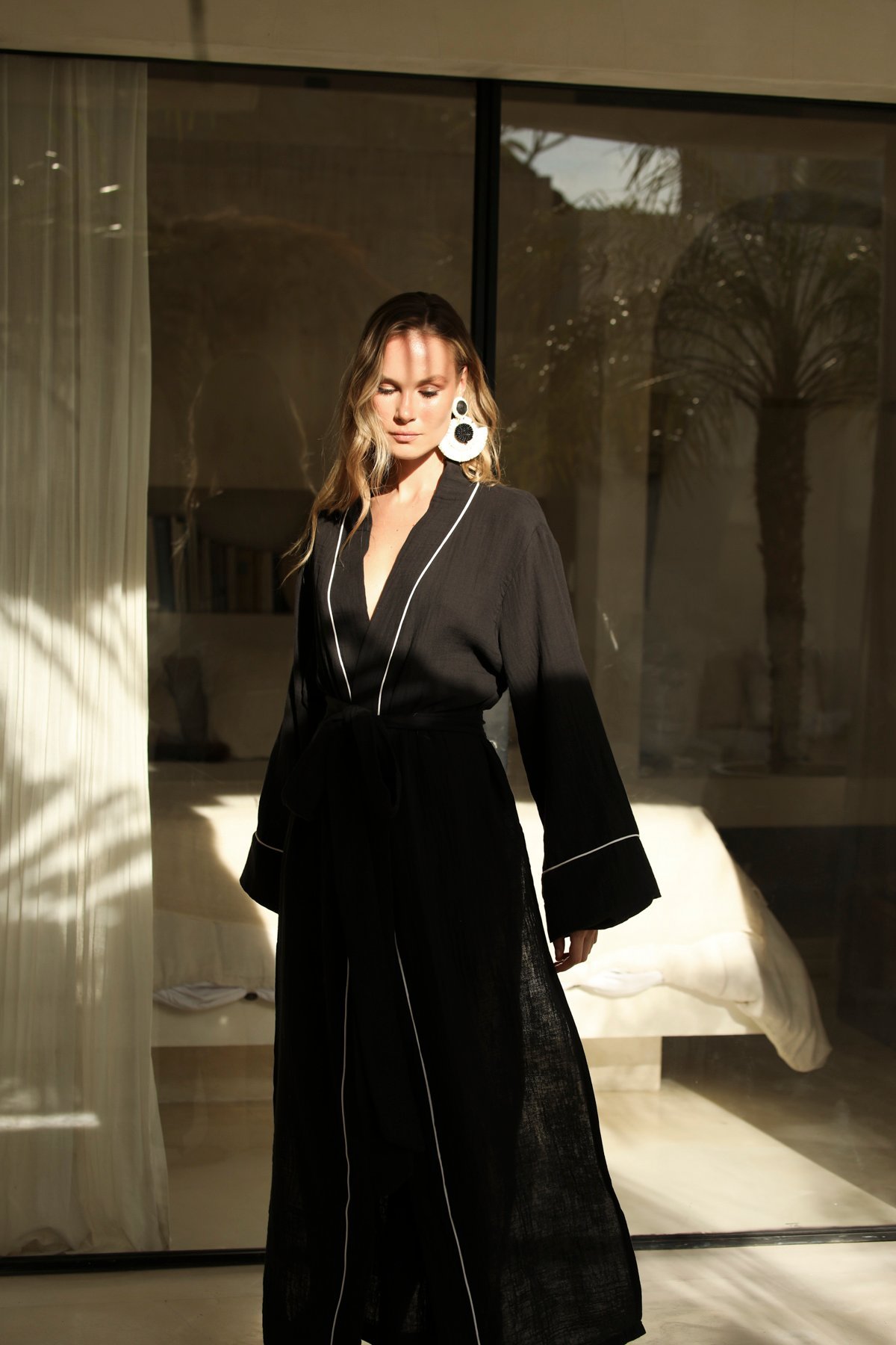 Helen Noır Long Kimono Robe - Image 3
