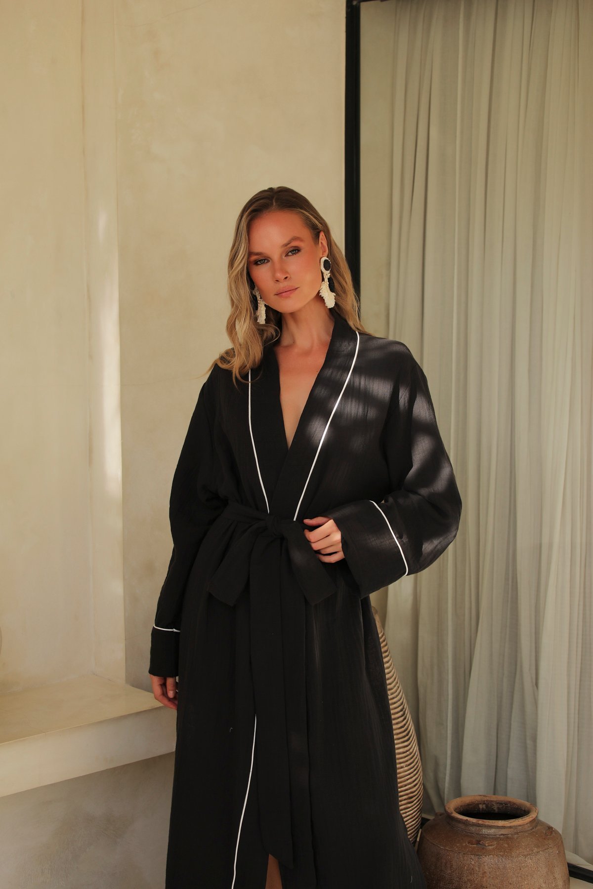 Helen Noır Long Kimono Robe - Image 4